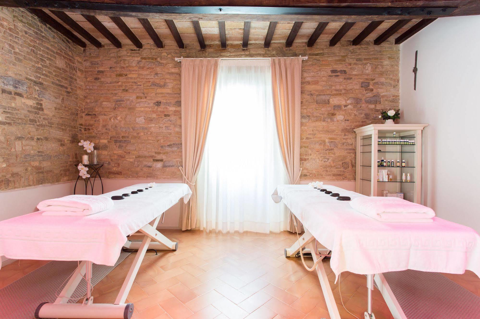 Palazzo Gentili Apartment San Severino Marche Exterior photo